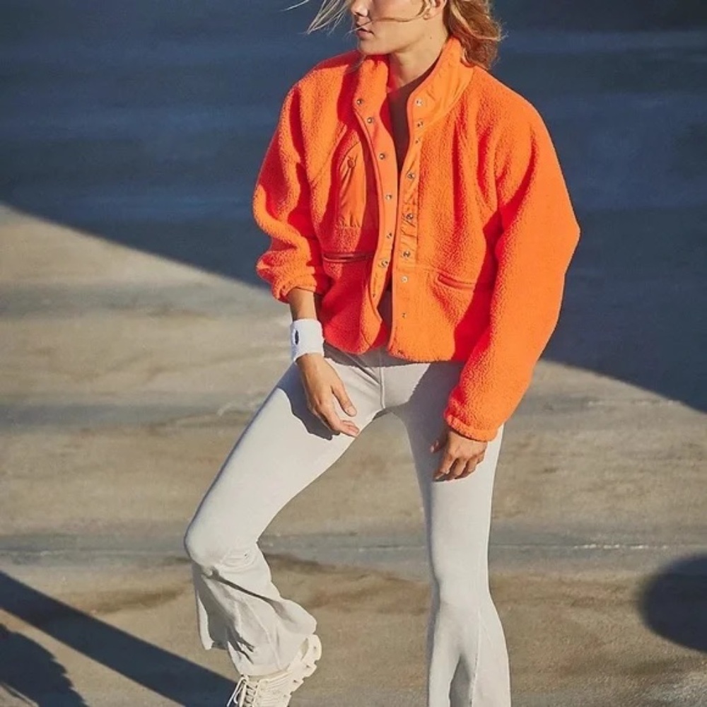 Free People Movement Hit The Slopes Neon Orange Fleece Sherpa Cropped Jacket - Picture 1 of 9